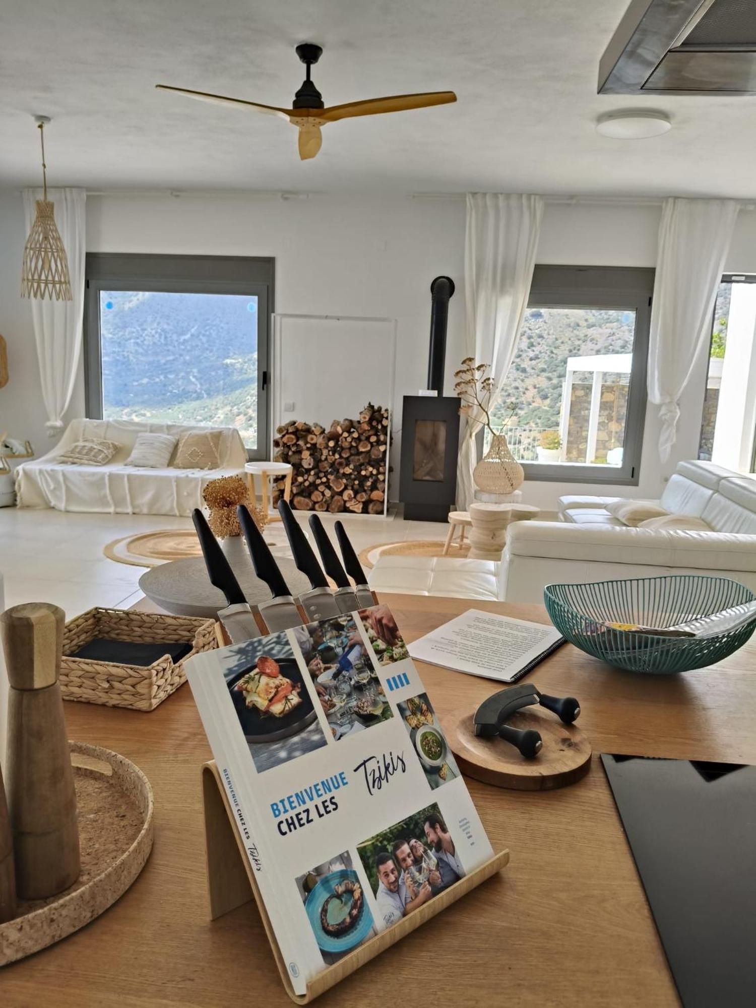 Villa Estee, Luxury Villa With Private Infinity Pool And Jacuzzi Elounda  Bagian luar foto